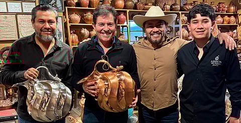 Ernesto Laguardia visita el Pueblo Mágico de Santa Clara del Cobre