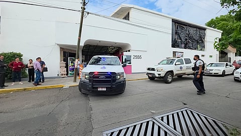 Resultaron ser niño y niña los hallados sin vida en habitación de hotel; madre bajo custodia