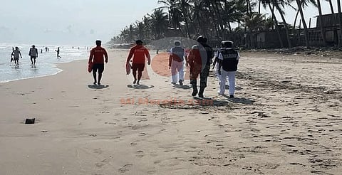 Marinos salvan a turista de morir ahogado, en Playa Azul