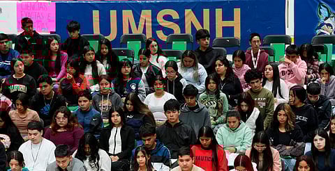 Lanza UMSNH curso de preparación para aspirantes a áreas de la salud