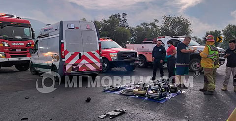 Muere joven paramédico víctima del choque de ambulancia en la Morelia-Pátzcuaro 