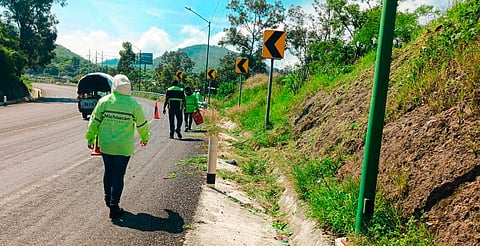 ¡Precaución! Realizan limpieza de taludes en el Ramal Camelinas