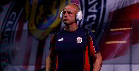 FMF investiga a "Chicharito" por violencia mediática 