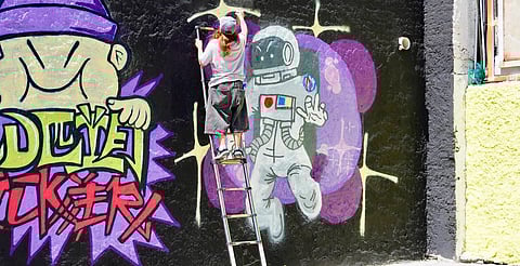 Jóvenes ganadores de Expograffiti llenan de arte el parque Riva Palacio de Morelia