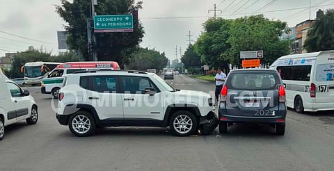 Semáforos descompuestos provocan dos choques en el Periférico de Morelia
