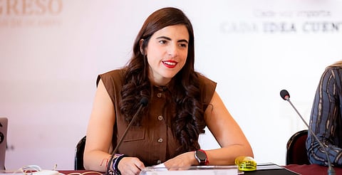 Roban camioneta a Giulianna Bugarini en Camelinas; hubo disparos