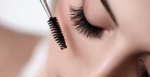 Estudio falso sobre rímel confunde a consumidoras; Profeco hace llamado