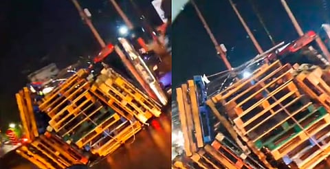 Se registra volcadura en la curva de la técnica 65; autoridades ya en la zona 