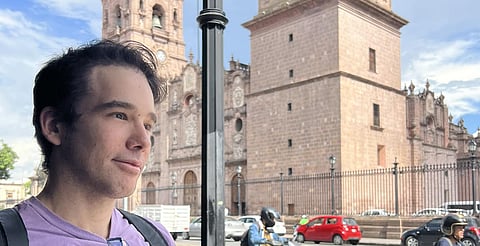 Lonrot anda en Morelia y pide recomendaciones para comer 