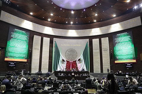 Mexicanos avalan reducir diputados, financiamiento a partidos y órganos legislativos: Mitofsky