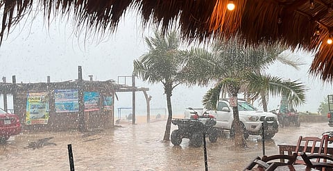 Cierran puertos en Oaxaca por paso de la tormenta tropical Ivo