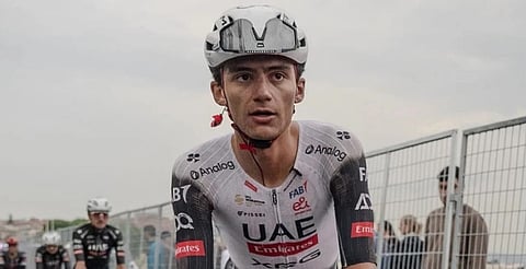 Isaac del Toro resiste tras caída en Vuelta a Burgos