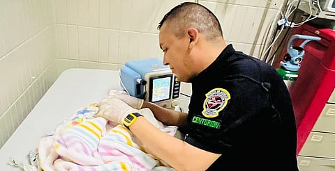 Policías de Morelia ayudan en parto en salida a Quiroga