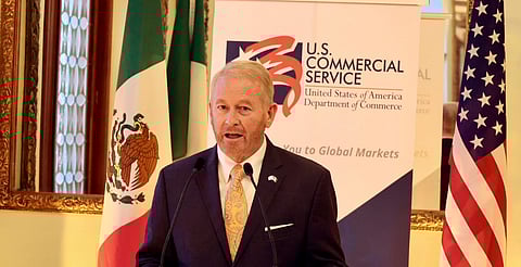 Embajador de EU resalta cooperación con México contra cárteles
