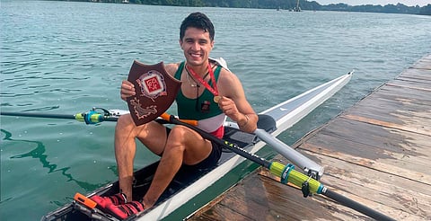Remero Alexis López suma triunfo para México en regata de Canadá