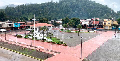 SCOP concluye remodelación de plaza principal en San Isidro, Los Reyes