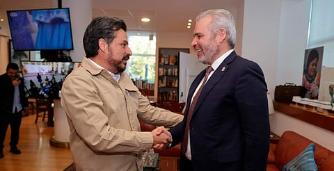 Villas del Pedregal dice sí a nuevo hospital del IMSS; recaudadas, más de 40 mil firmas: Bedolla