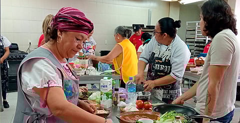 Alfonso Martínez fortalece programas para capacitar y abrir oportunidades para las mujeres