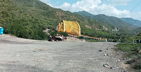 ¡Atención! cierran tramo de Nueva Italia–Lázaro Cárdenas de la Siglo XXI por obras