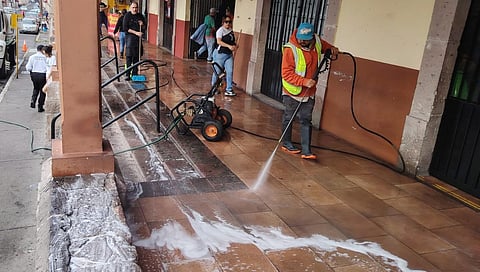 Gobierno de Morelia realiza limpieza integral en el Mercado del Santo Niño