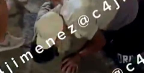 Joven le llora a su cómplice asesinado tras intentar asaltar negocio, en Edomex [Video] 