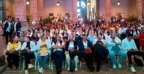 Empleados de Salud por contrato buscan aumento de prestaciones a través del Congreso de Michoacán