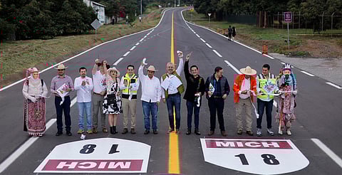 Rehabilitación carretera Uruapan-San Juan Nuevo-Tancítaro-Copetiro fortalece economía regional: Bedolla