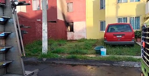 Se incendia casa en el Infonavit Justo Mendoza de Morelia; sólo hubo daños materiales