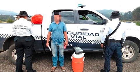 Detienen a hombre con más de 660 mil pesos sin comprobar en carretera Pátzcuaro-Opopeo