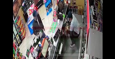 Sujetos roban en tienda de autoservicio en Morelia [Video]