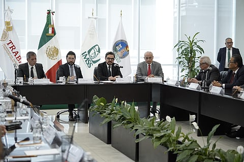 Firman IMSS y SNTSS Contrato Colectivo de Trabajo con incremento histórico del 8.1% en salario y prestaciones