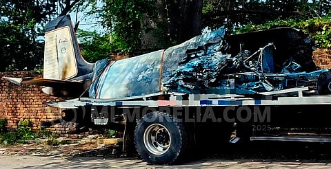 Incendian avioneta en pista de Parácuaro, Michoacán; autoridades investigan
