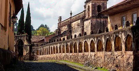 Michoacán va por la sumersión del cableado en Pueblos Mágicos