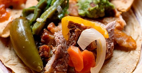 ¡Orgullo nacional! Carnitas de Michoacán entre los mejores platillos mexicanos del mundo