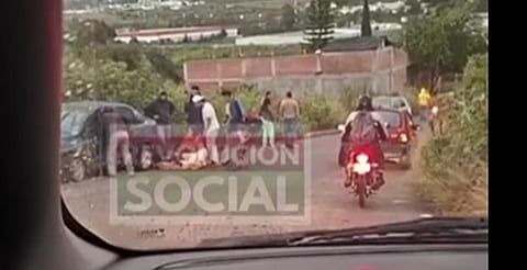 VIDEO: Camioneta vuelca tras choque en Ciudad Industrial de Morelia