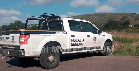 Hallan asesinado a hombre reportado como desaparecido, cerca de la Morelia-Salamanca; le dejaron mensaje en cartulina