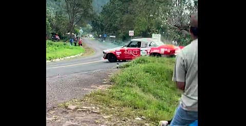 Revelan video de accidente de auto de la Carrera Panamericana en la Mil Cumbres; un "despiste", la razón