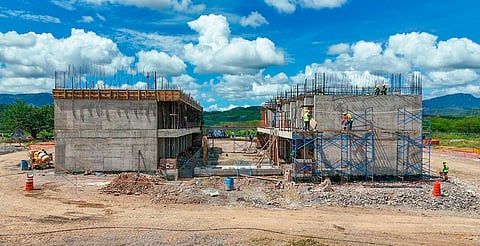 Avanza 48% la construcción del campus de la UMSNH en Huetamo