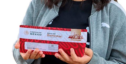 Arranca pago de la beca a jóvenes de educación media superior