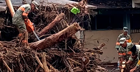 Suman 79 muertos por lluvias en cinco estados del país