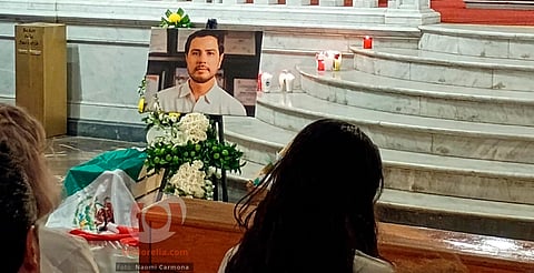 "Nos sostiene su legado": amigos y familiares marchan en honor a Bernardo Bravo en Morelia
