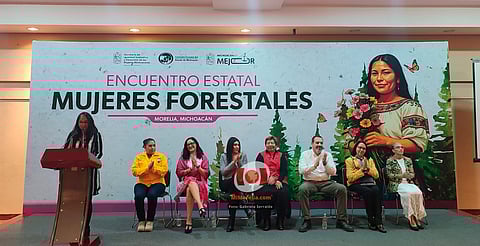 Reconocen a mujeres forestales en Michoacán: "Sostienen las bases de la vida"