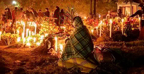 Comunidades llaman al respeto de las ofrendas purépechas en Noche de Muertos