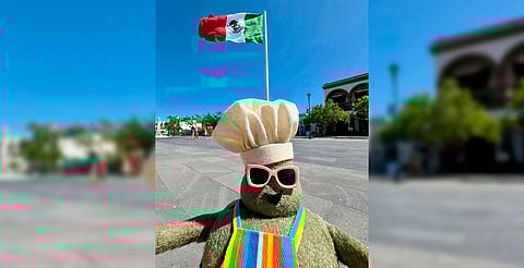 Con delantal y acento adorable, Tiny Chef se gana el corazón azteca