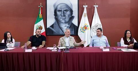 Llegarán en diciembre 80 nuevos camiones para Uruapan, adelanta Bedolla