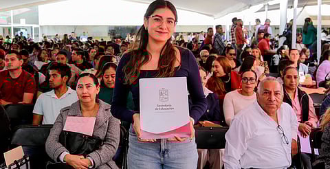 Tras años de espera, más de mil docentes de Michoacán regularizan su documentación: SEE