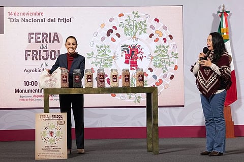 Gobierno de México presenta frijoles Bienestar; precio, $30 por kilo