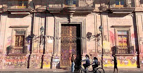 INAH espera dictamen del seguro para restaurar puerta histórica de Palacio de Gobierno