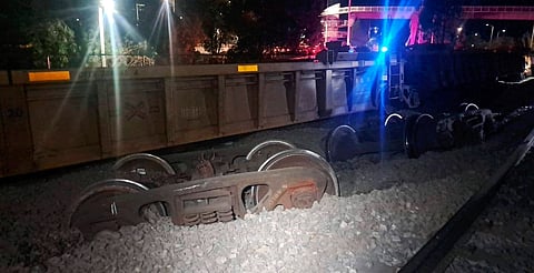 Descarrilan 10 vagones de tren en Zacatecas; no hubo heridos