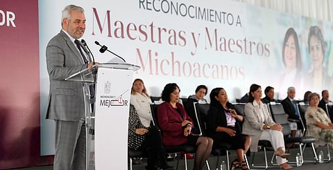 Asegura Bedolla cierre de año con pagos garantizados para salud y educación